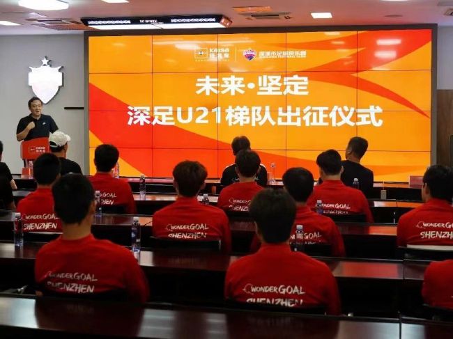 米兰在对阵弗洛西诺内的比赛中将只剩下托莫里一名中后卫，卡卢卢、佩莱格里诺和佳夫都铁定会缺席。